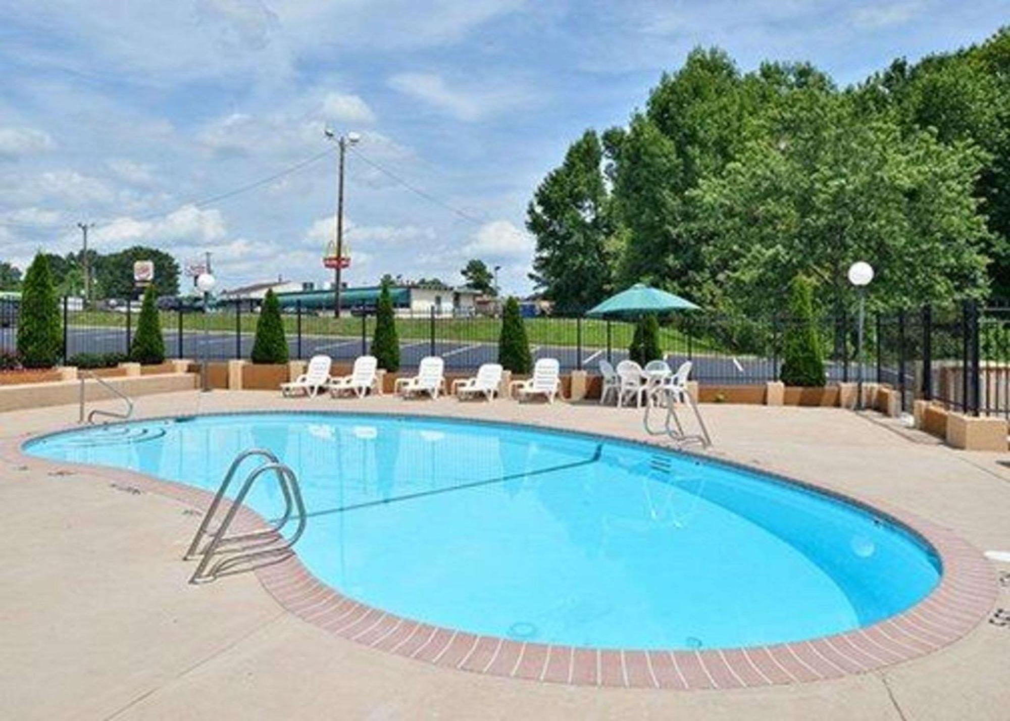 Quality Inn Asheboro South Екстериор снимка